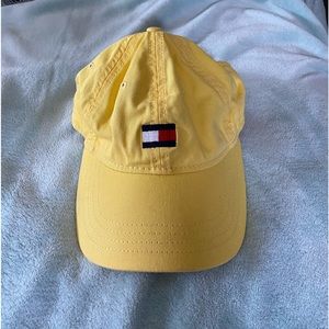 Yellow Tommy Hilfiger hat